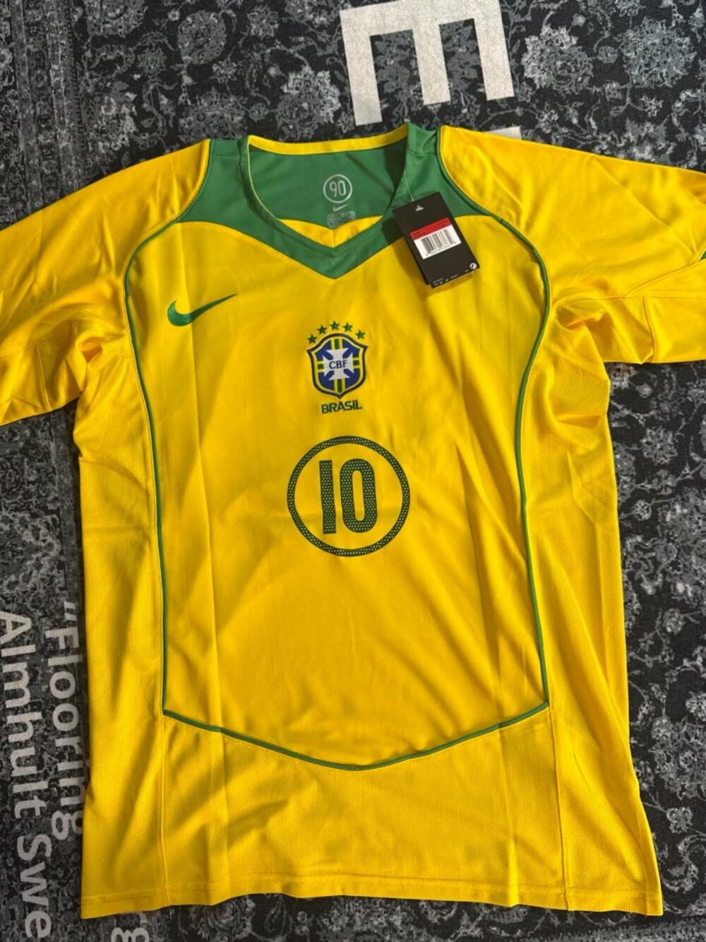 Vintage Nike Brazil CBF Ronaldinho Size L Large